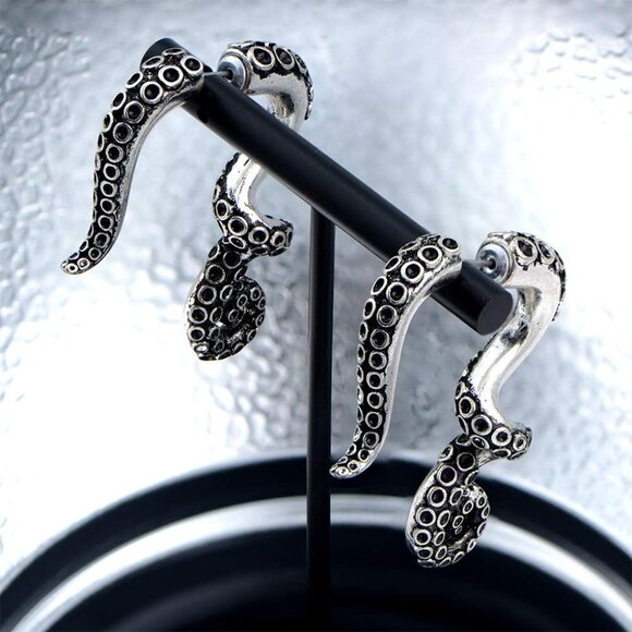 Fake Lobe Earrings 18G Silver Spiral Tapers Body Piercing Jewelry 2PCS - Picture 3 of 9